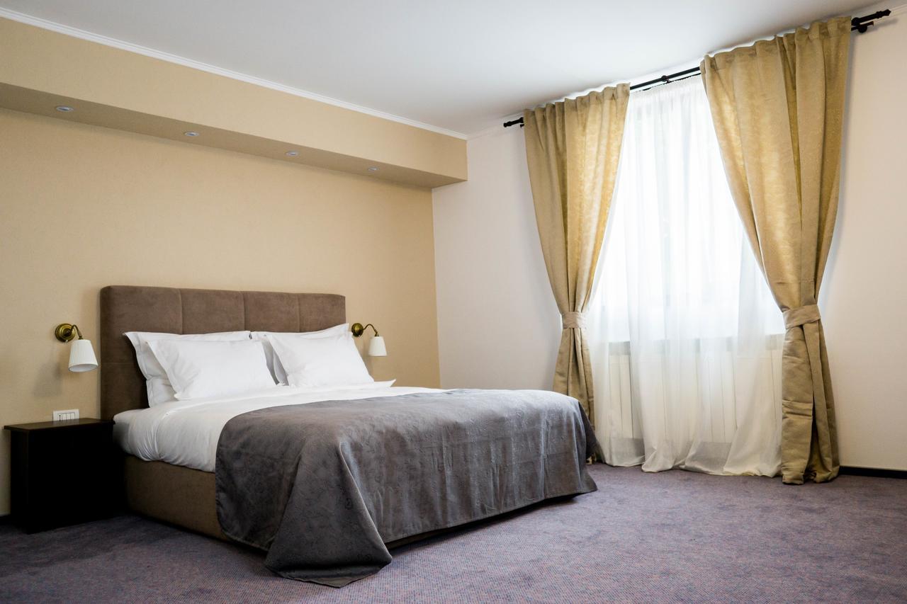 Nest Hotel Drobeta Turnu Severin Ngoại thất bức ảnh