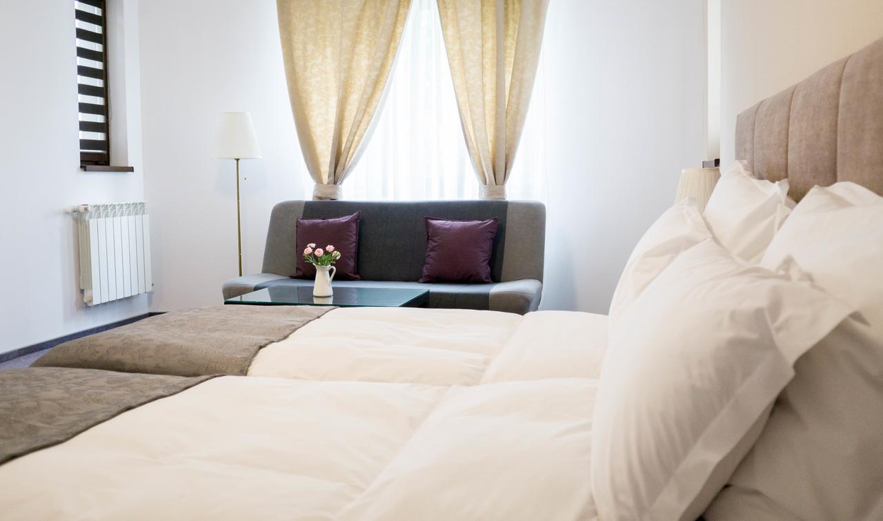 Nest Hotel Drobeta Turnu Severin Ngoại thất bức ảnh