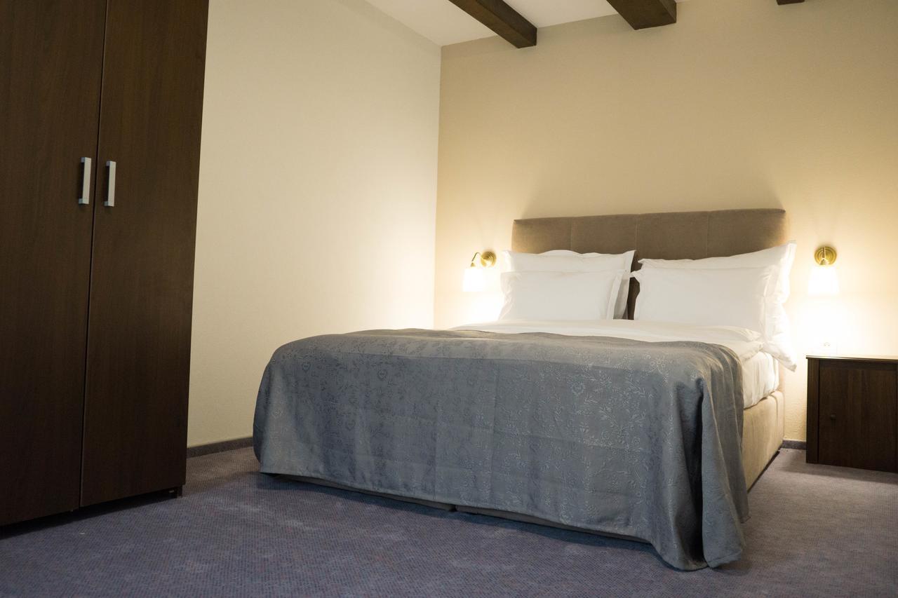 Nest Hotel Drobeta Turnu Severin Ngoại thất bức ảnh