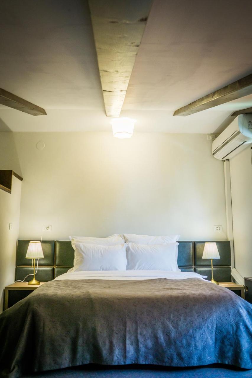 Nest Hotel Drobeta Turnu Severin Ngoại thất bức ảnh